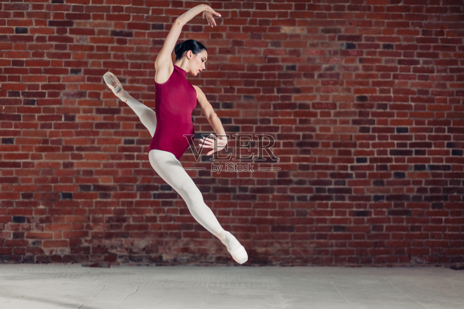 积极主动的舞蹈指导做一个特技照片摄影图片