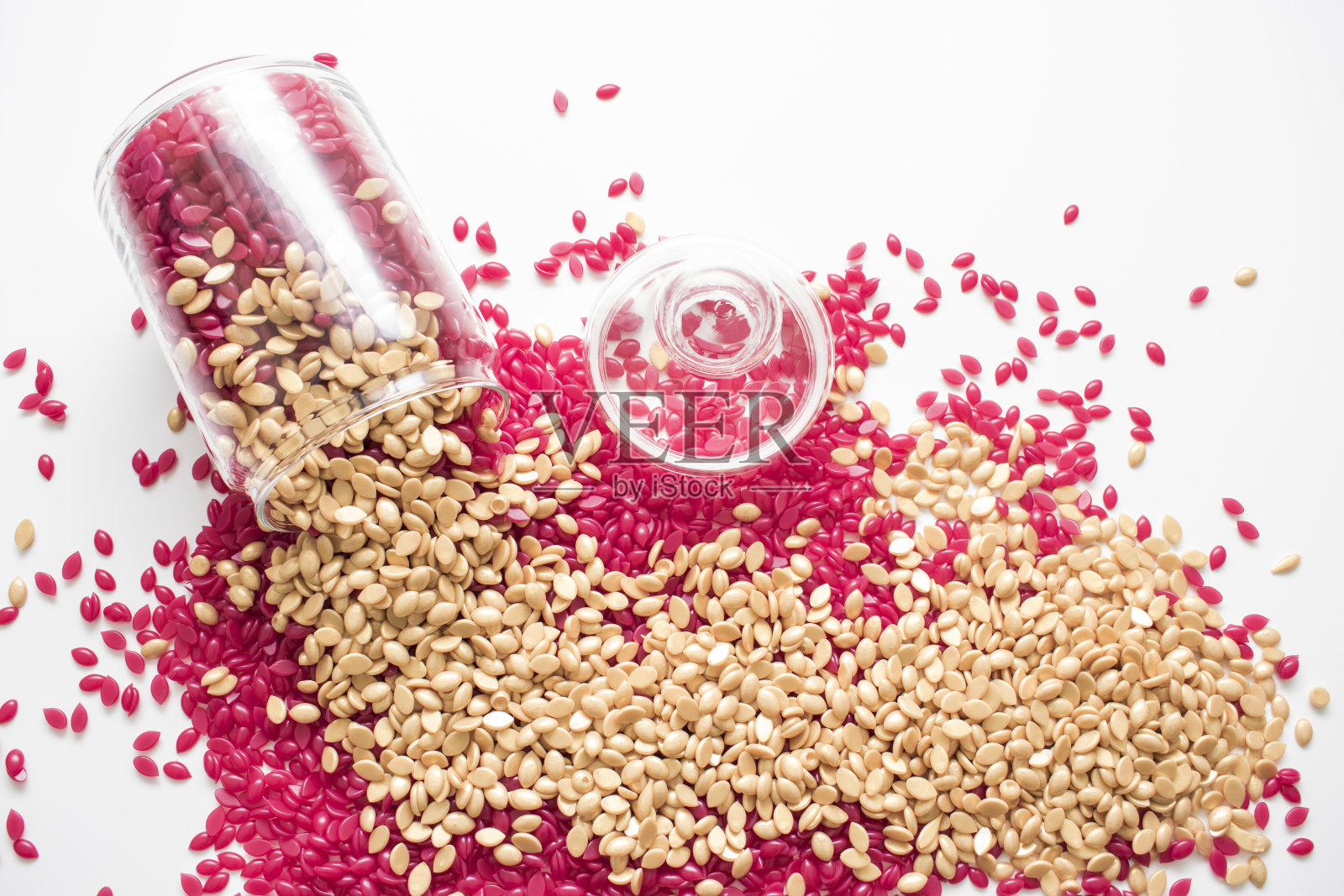 红色和金色颗粒状蜡照片摄影图片