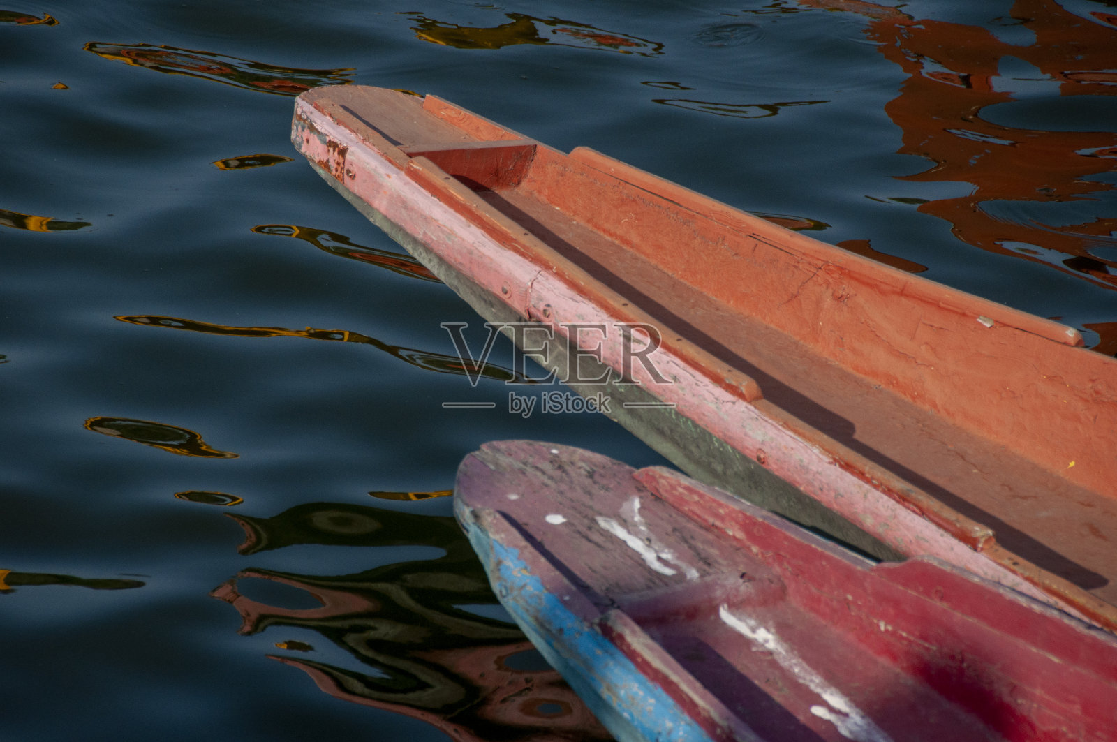 纳基湖：位于印度阿布山的湖泊照片摄影图片