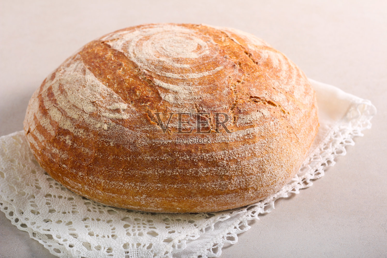 新鲜的自制全麦面包照片摄影图片