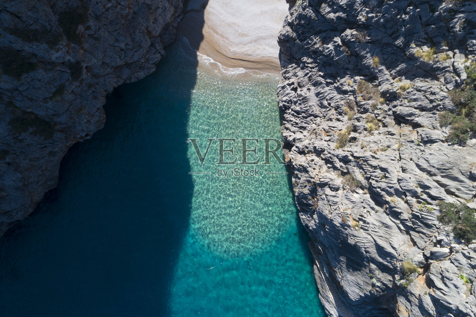 马略卡岛的小海滩照片摄影图片