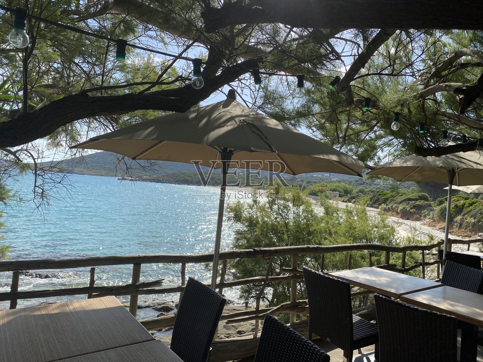 在科西嘉海滩休息照片摄影图片