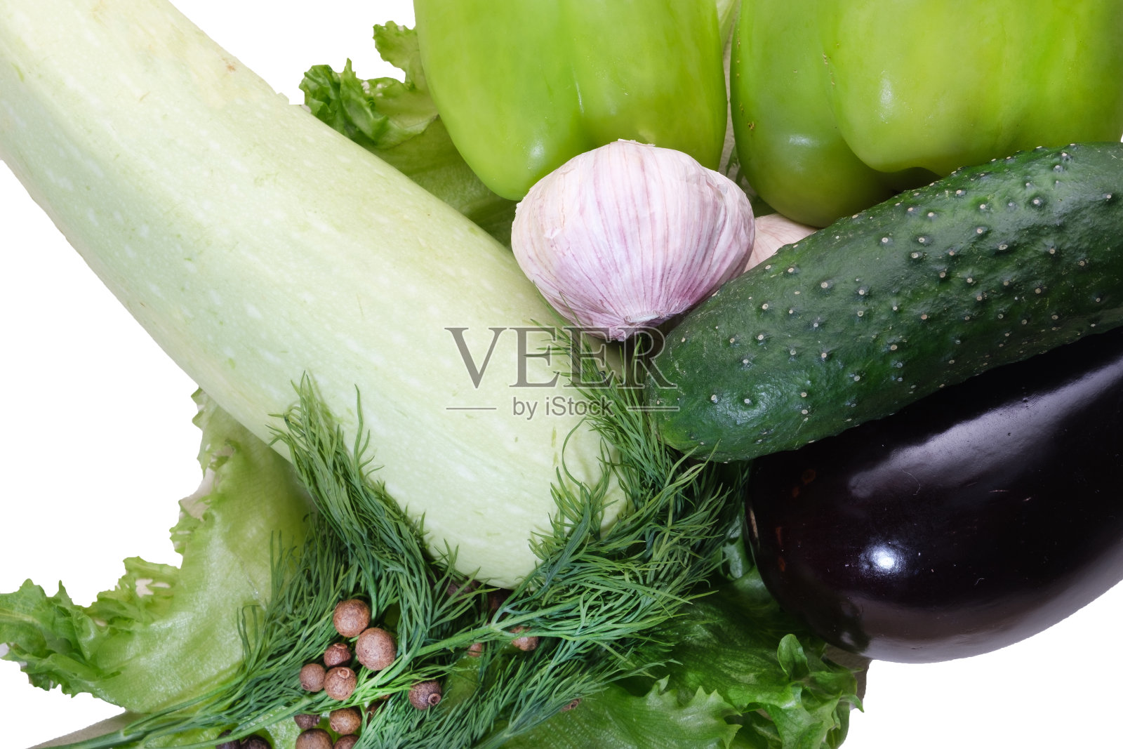 新鲜茄子，南瓜，南瓜，大蒜，黄瓜，辣椒，白色背景照片摄影图片