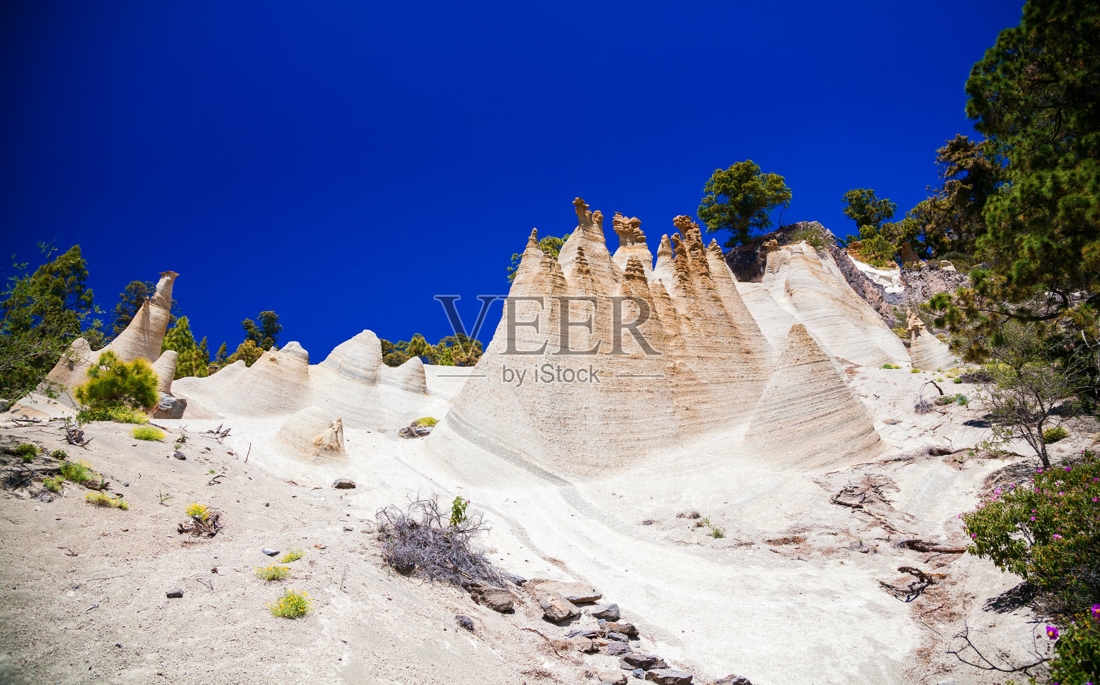 奇特的岩层Paisaje月球照片摄影图片