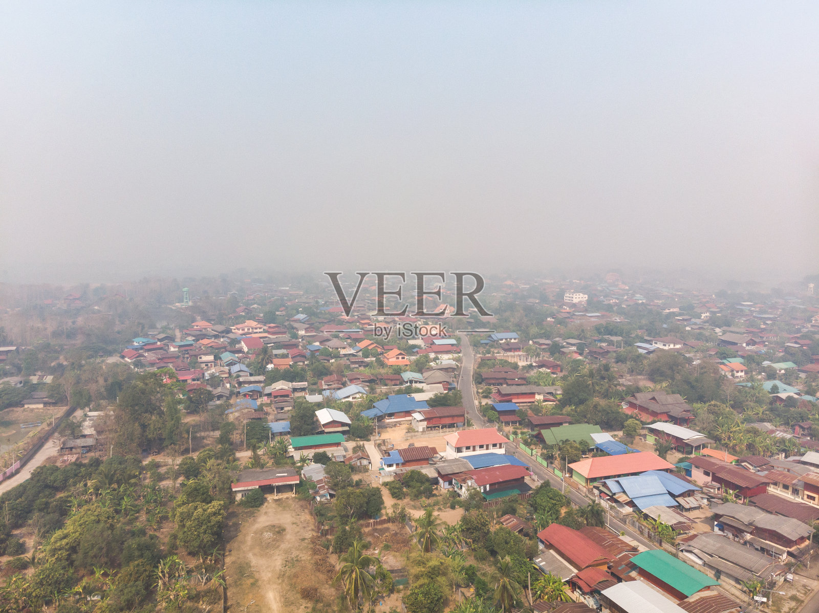 亚洲农村乡村存在烟雾污染问题照片摄影图片