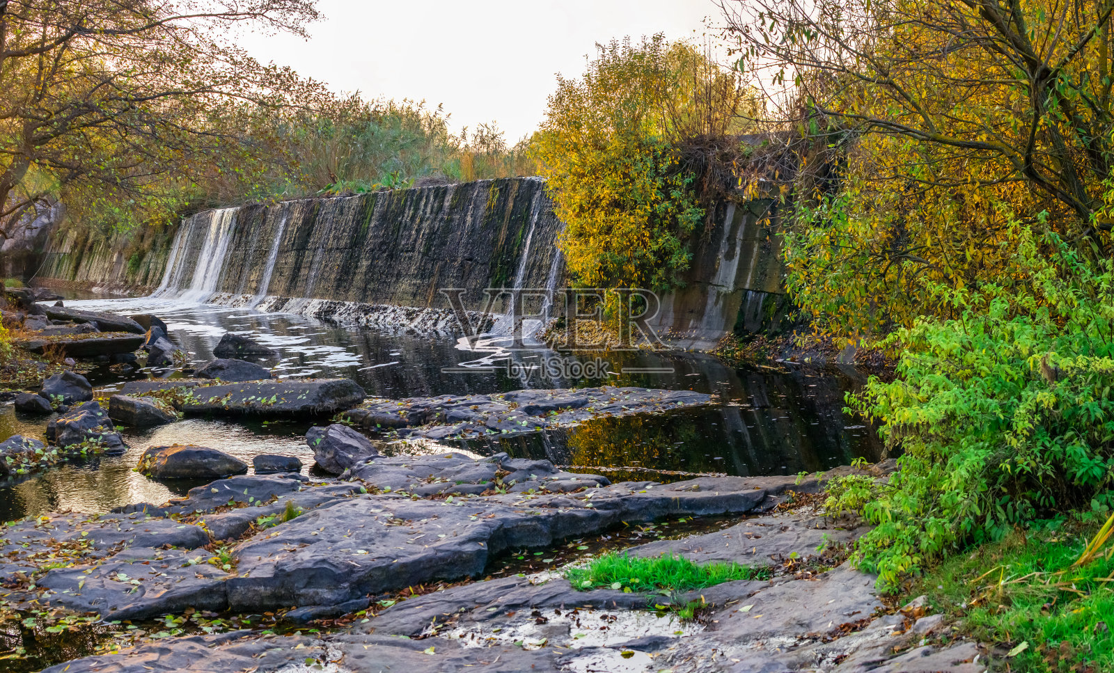 乌克兰的Buky峡谷和Hirskyi Tikych河照片摄影图片