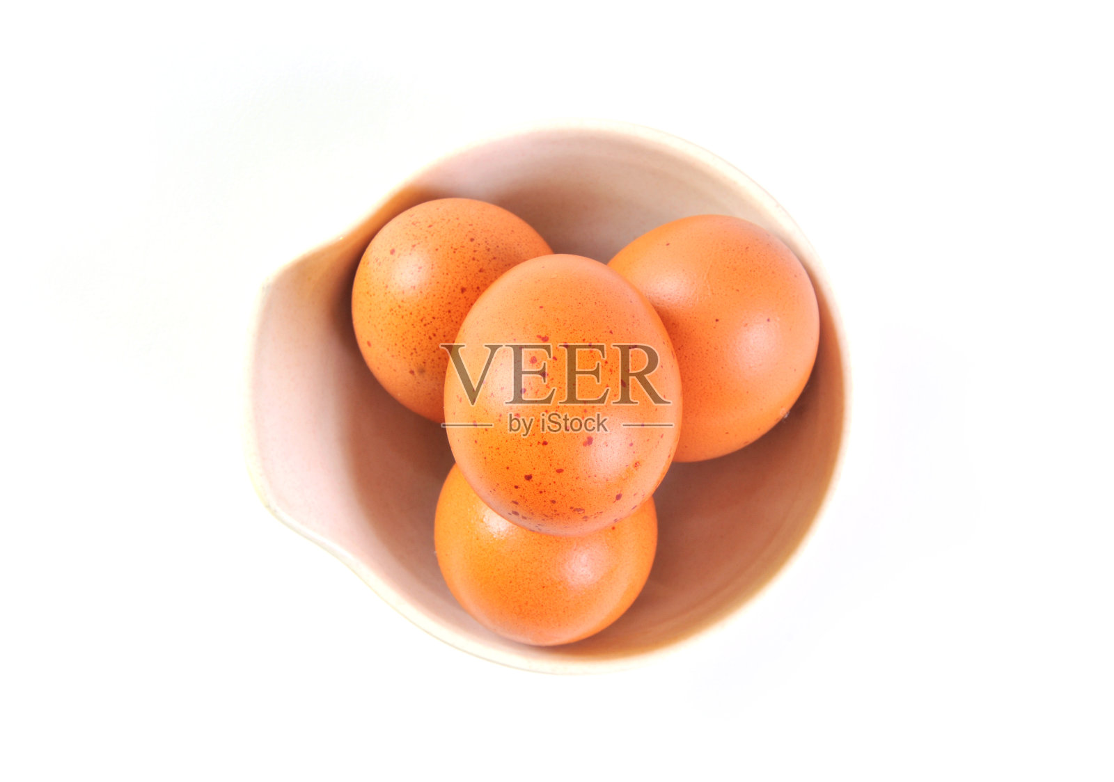 鸟瞰碗中的鸡蛋照片摄影图片