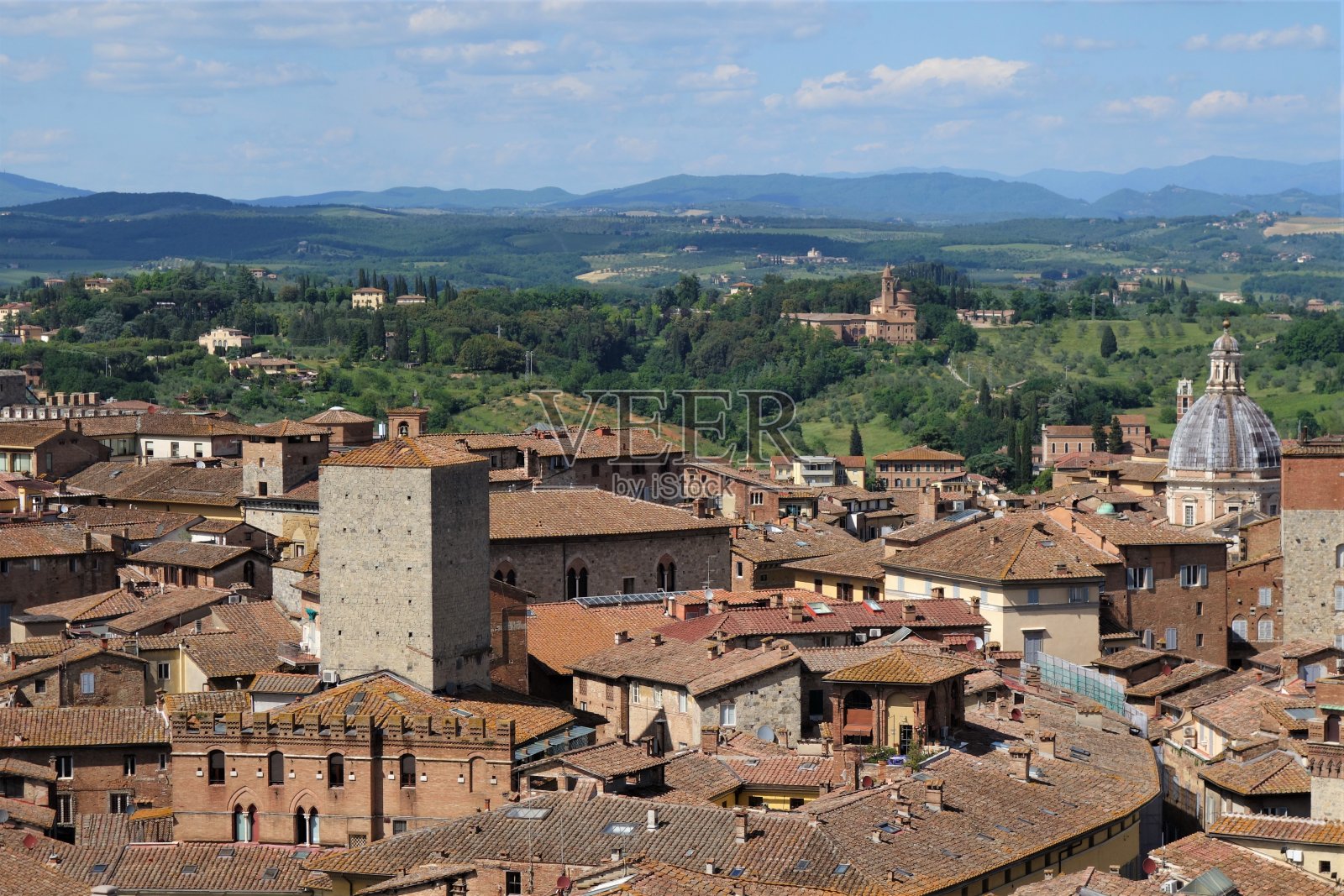 锡耶纳和托斯卡纳乡村的全景照片摄影图片