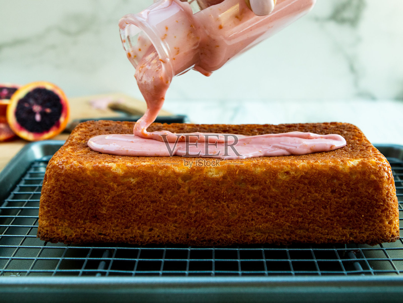 血橙面包蛋糕倒射照片摄影图片