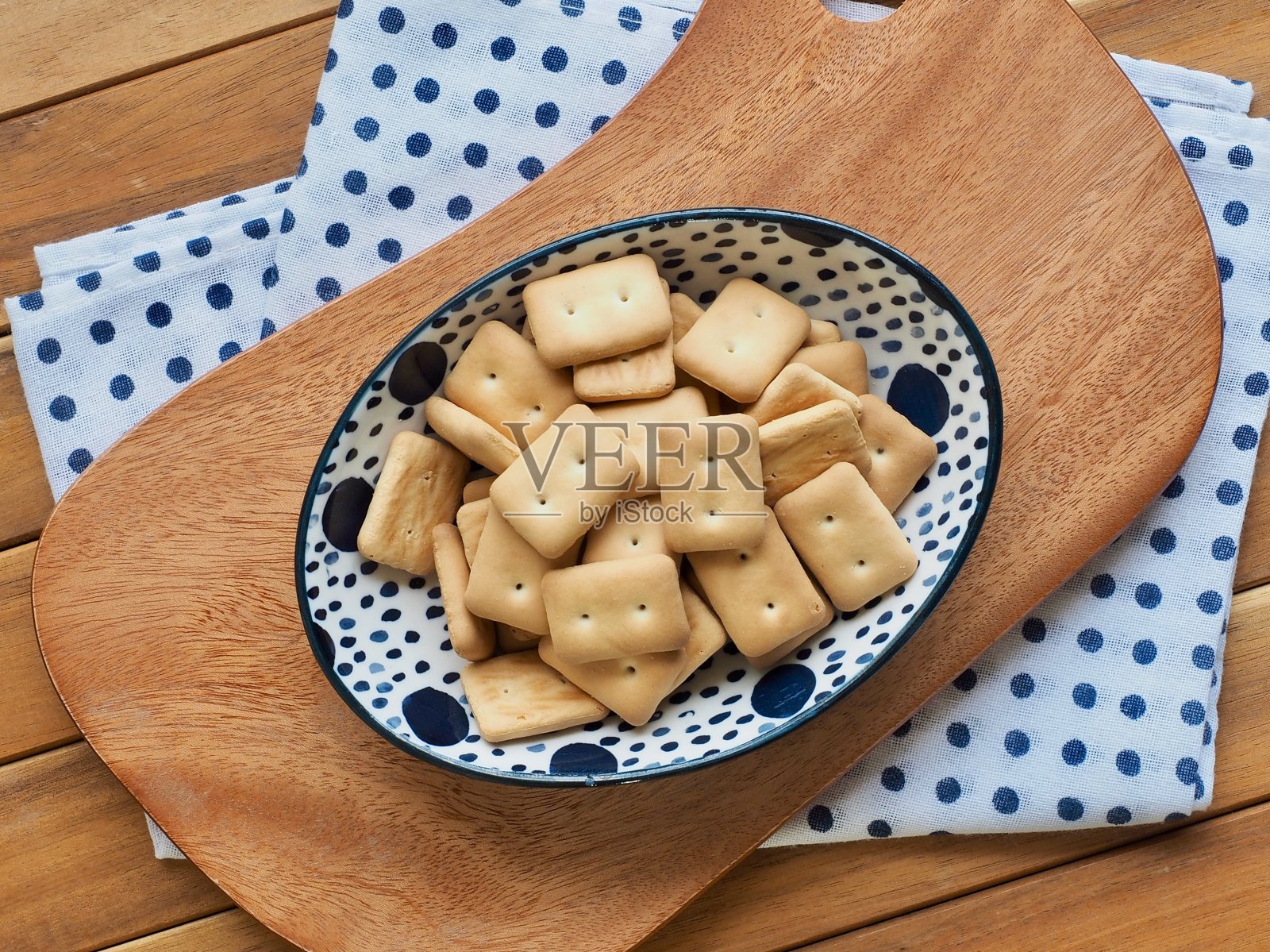 大麦饼干面包应急食品照片摄影图片