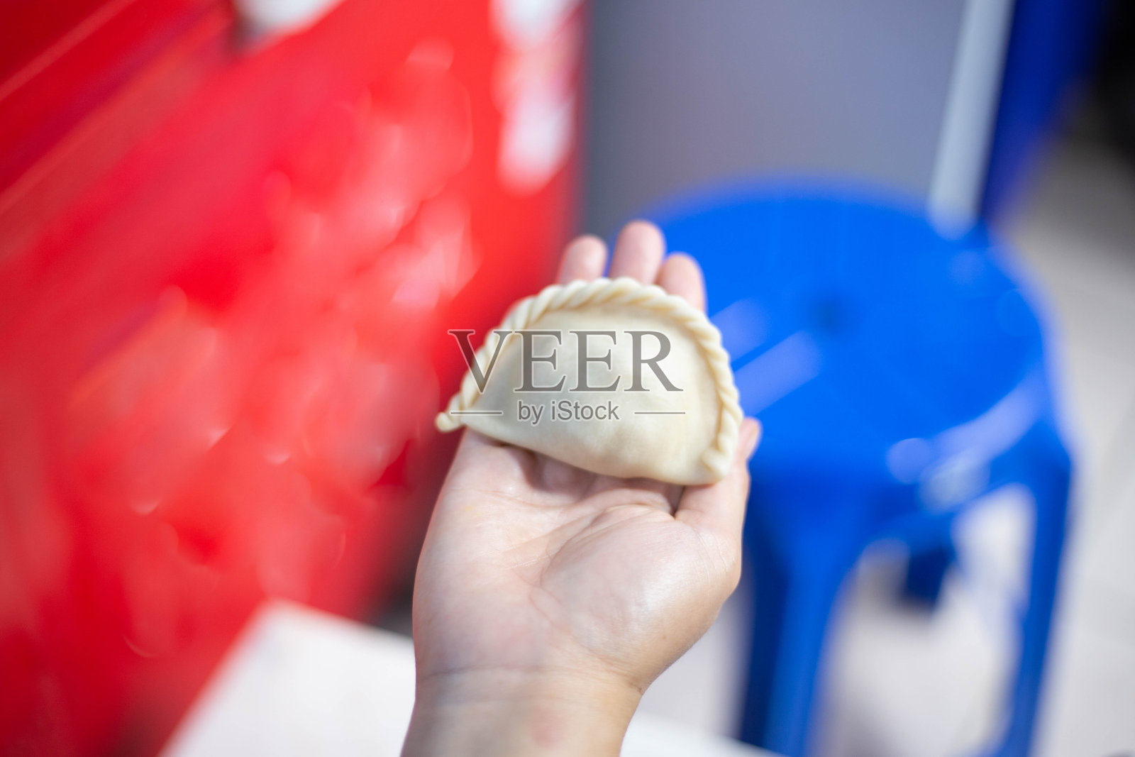 咖喱泡芙照片摄影图片