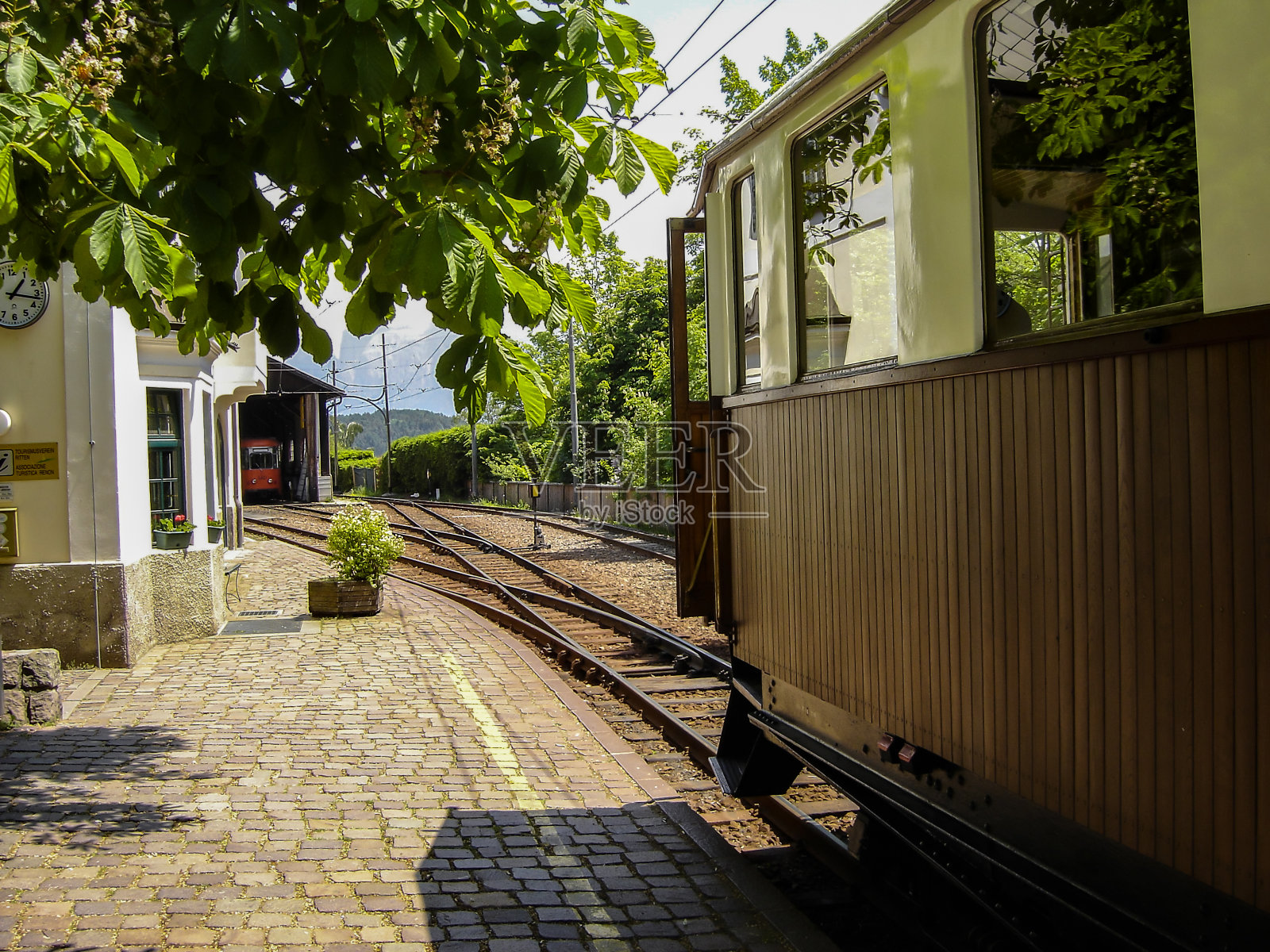 车站里古老的火车照片摄影图片