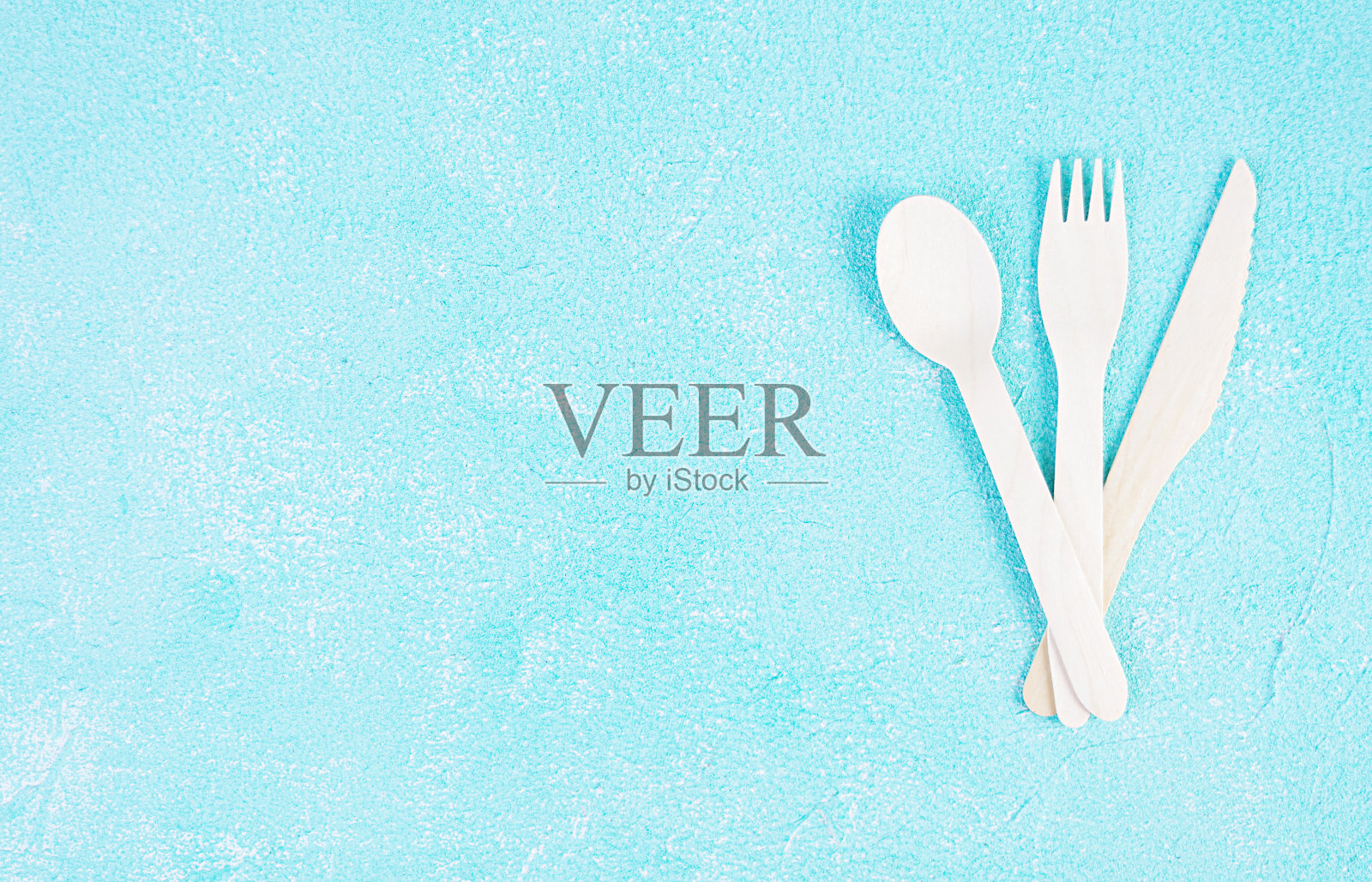 回收的概念。餐桌上使用环保餐具照片摄影图片