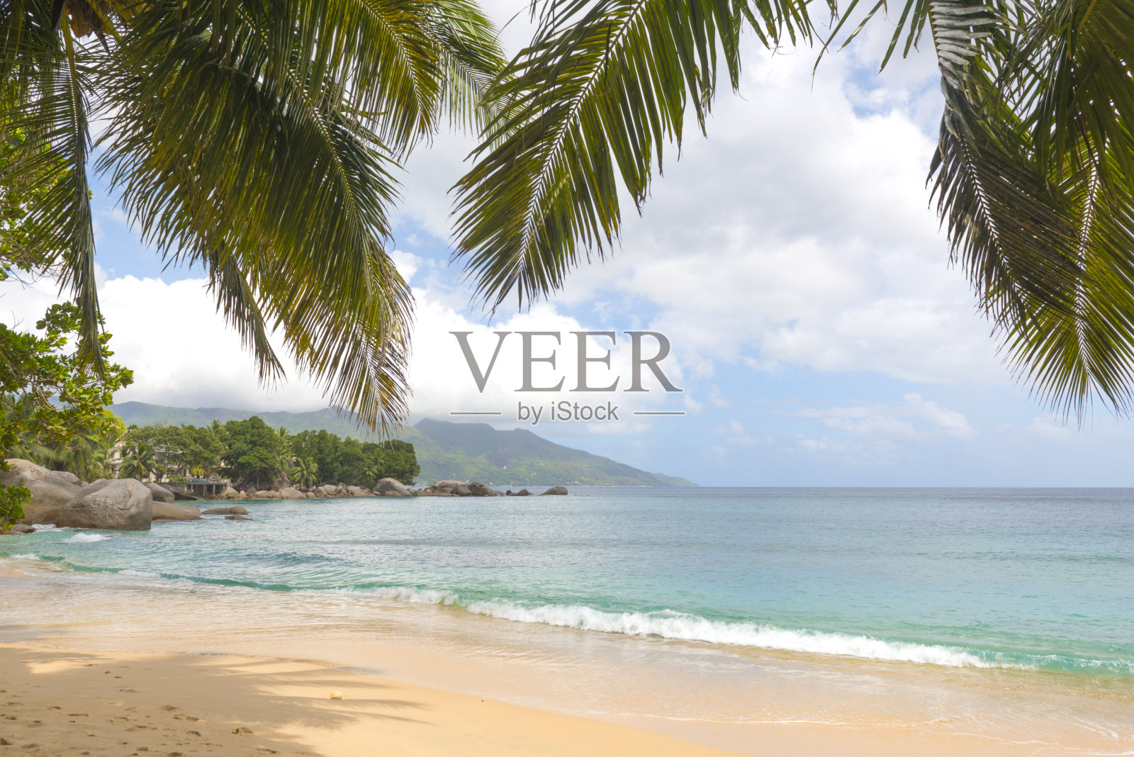 天堂沙滩。海洋的观点照片摄影图片