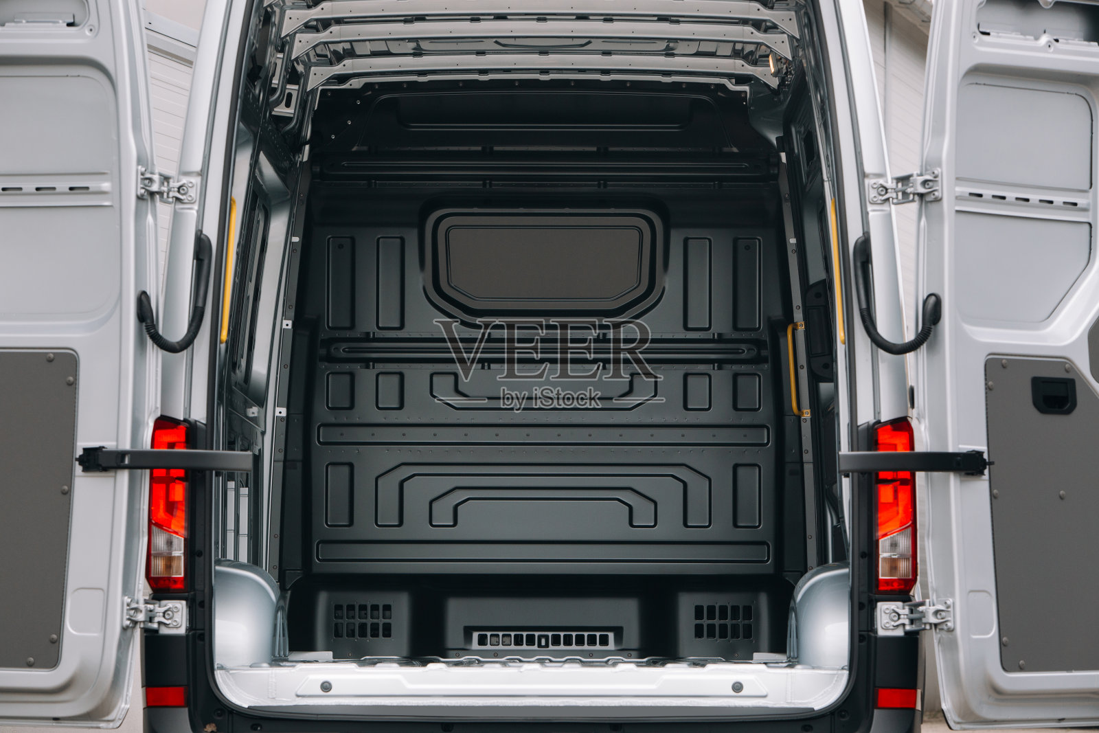 空货车，后门打开照片摄影图片