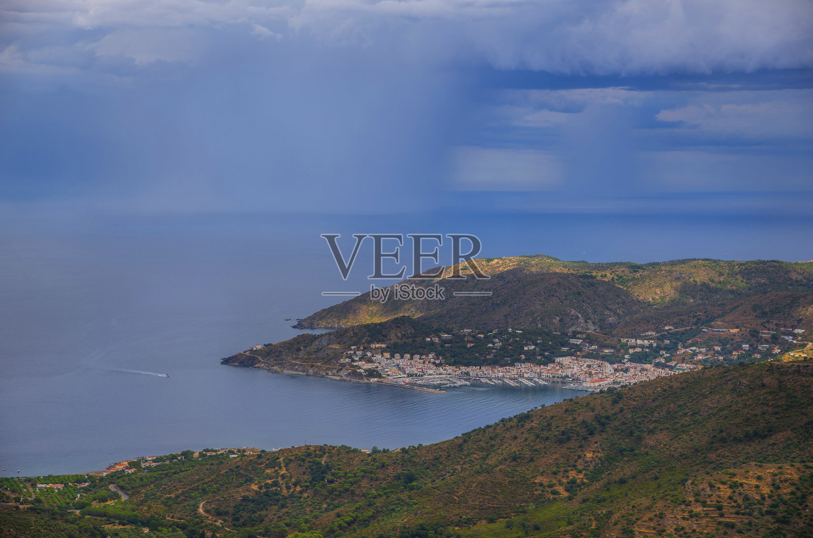 美丽的夏季景观，地中海的景色照片摄影图片