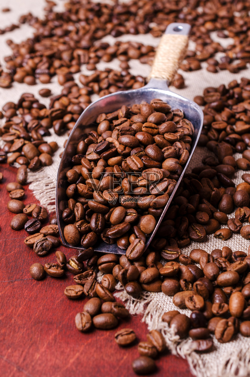 烤咖啡豆。照片摄影图片