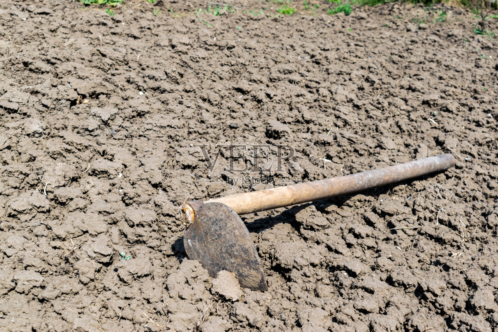 锄地照片摄影图片