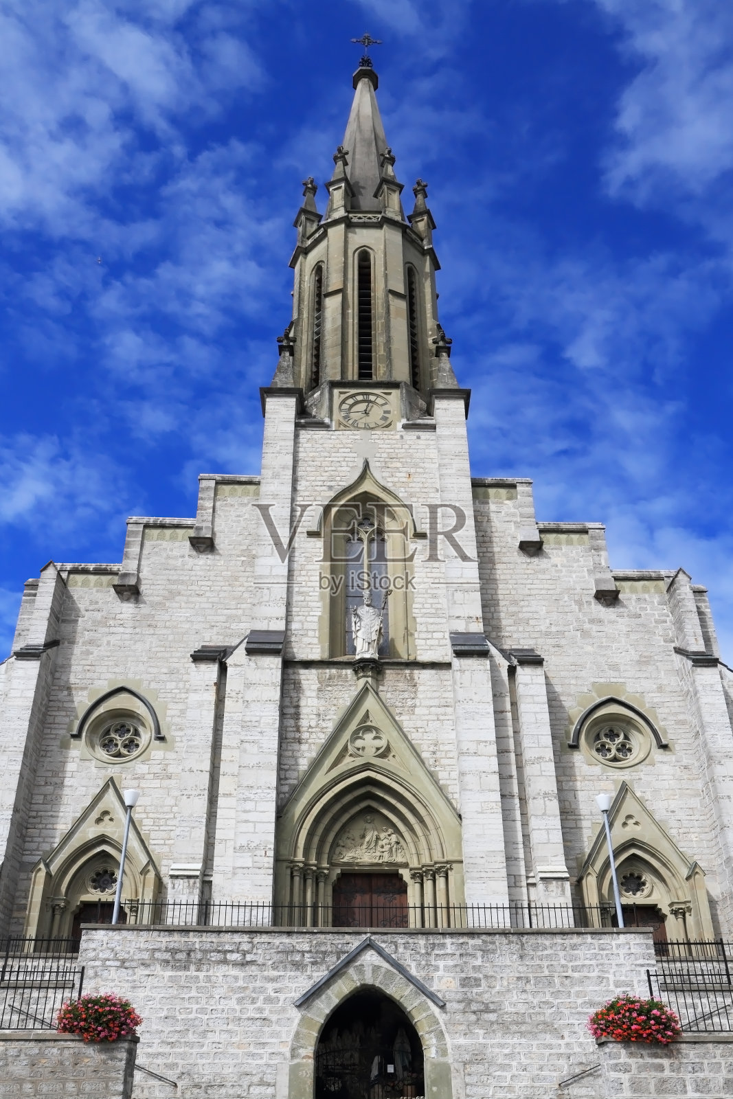 天主教大教堂雄伟的正面照片摄影图片