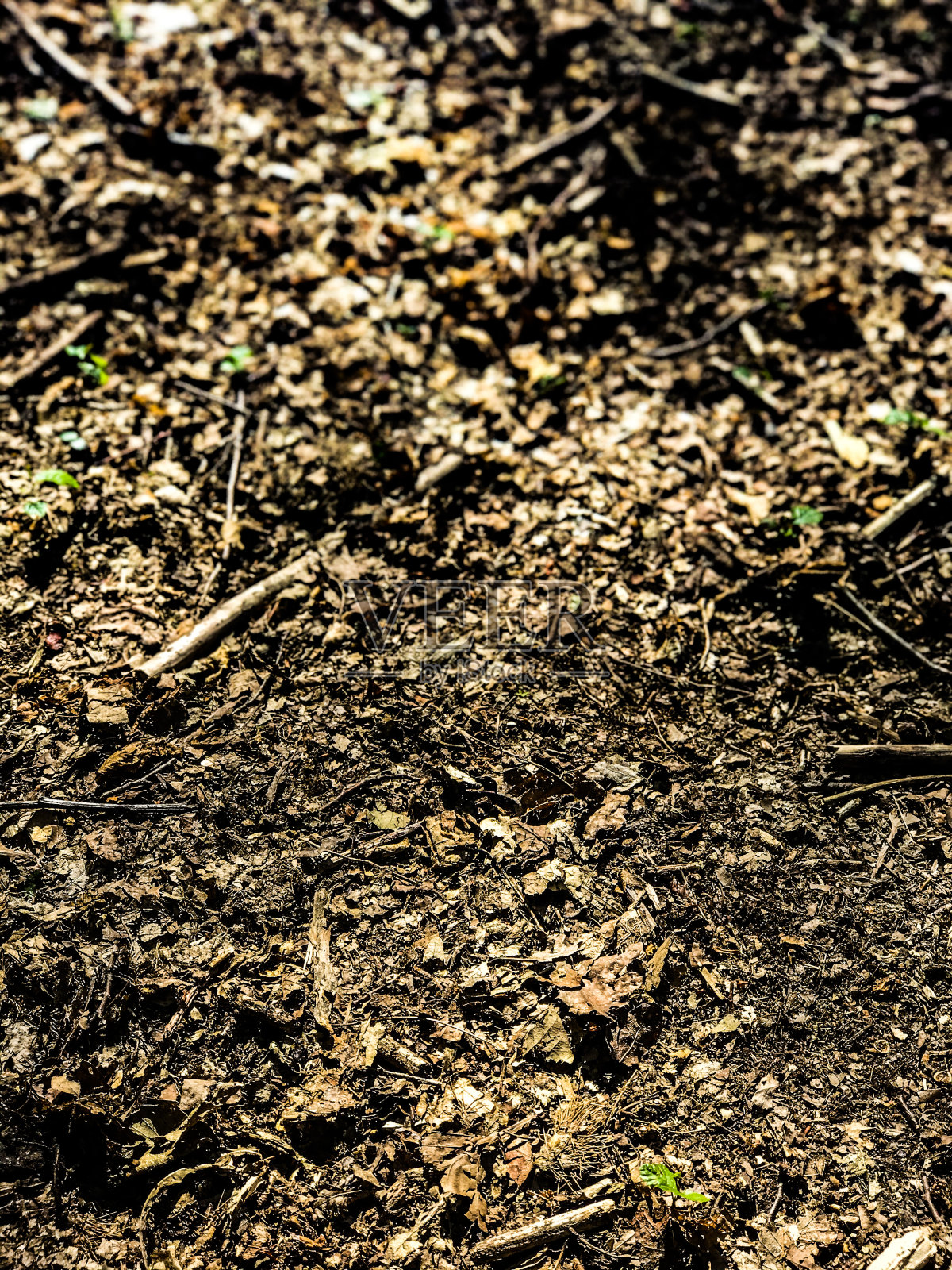 地上有泥土照片摄影图片