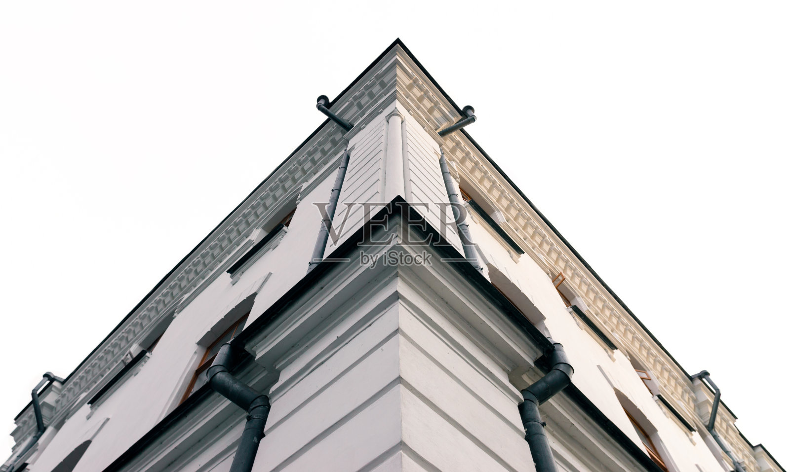 一个古老的石头房子的底部视图角落照片摄影图片