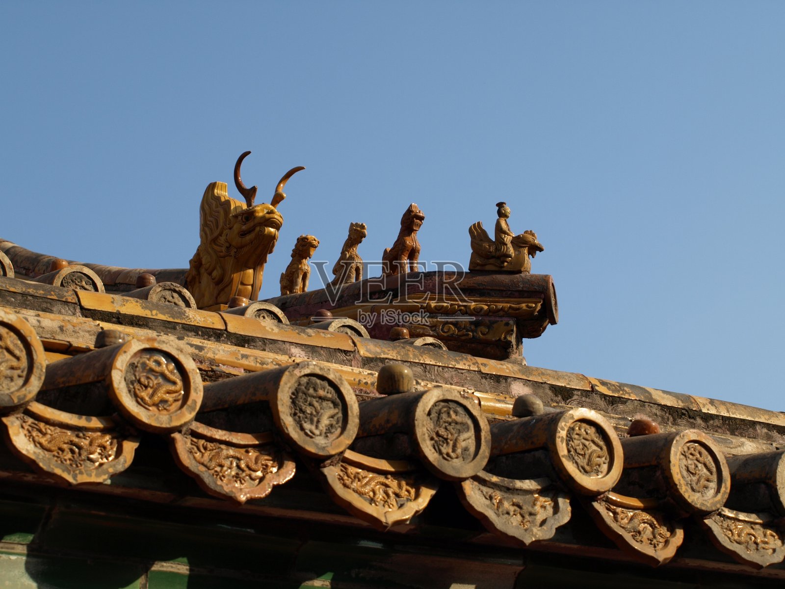 中国北京紫禁城皇家屋顶装饰(屋顶魅力)。照片摄影图片