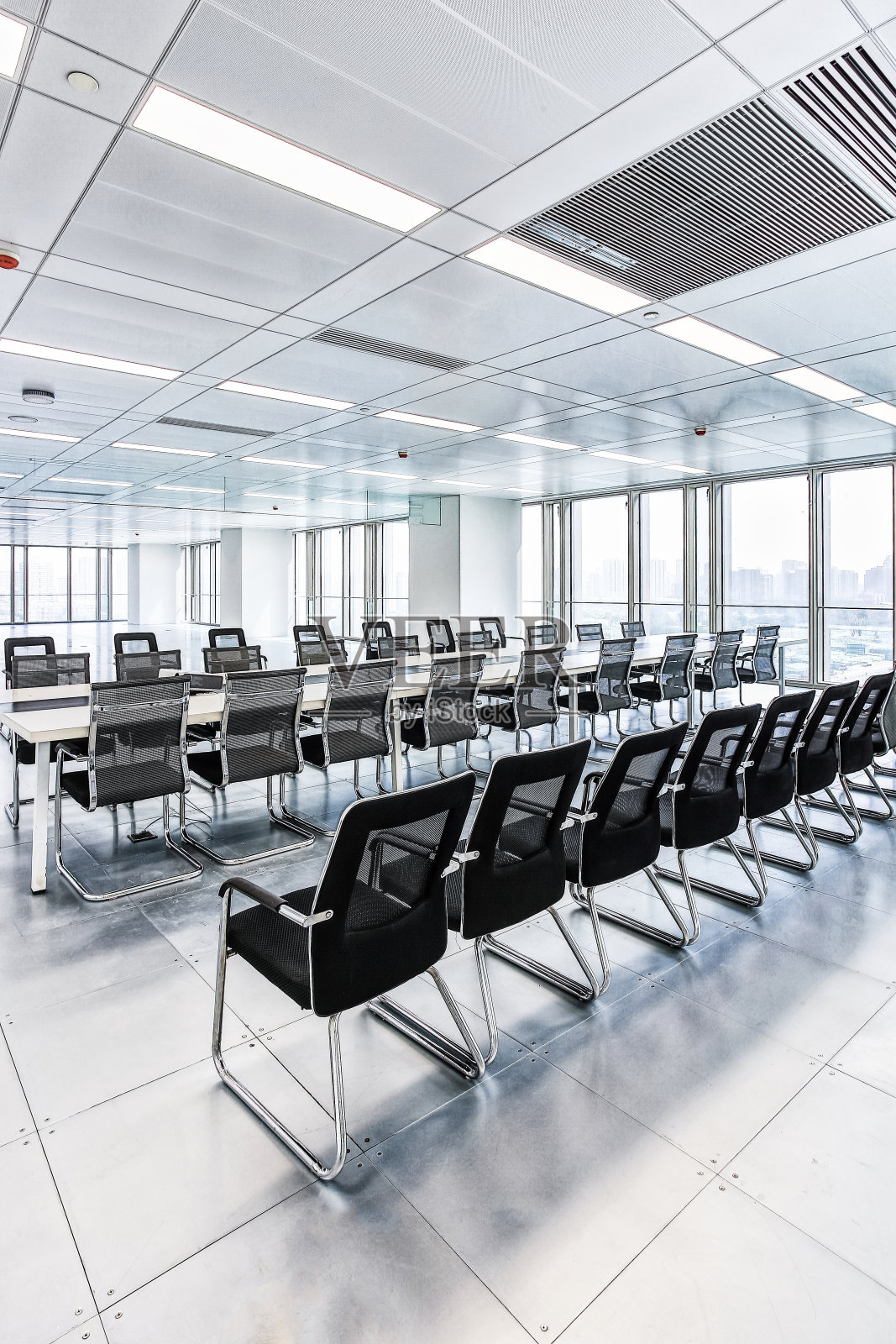新城市建筑中的办公空间照片摄影图片
