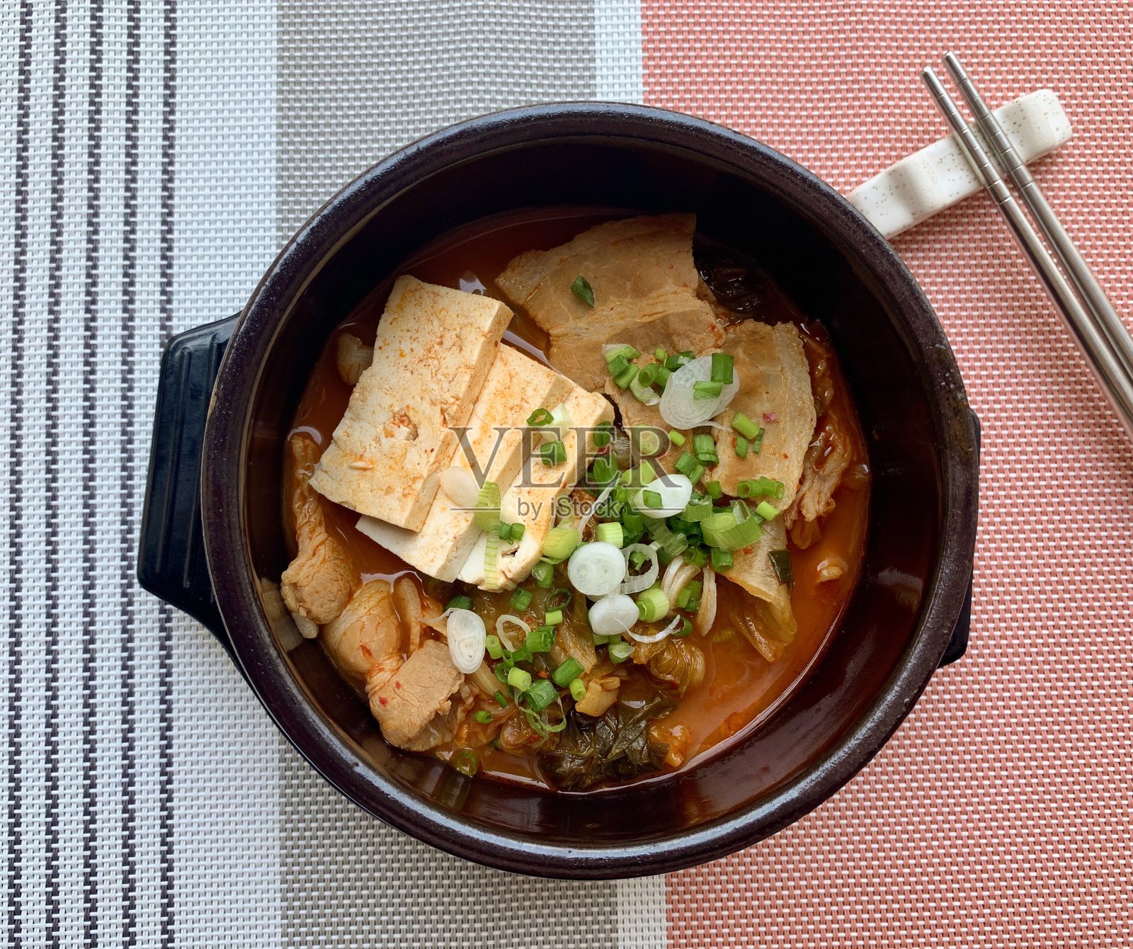 韩式豆腐酸辣汤照片摄影图片