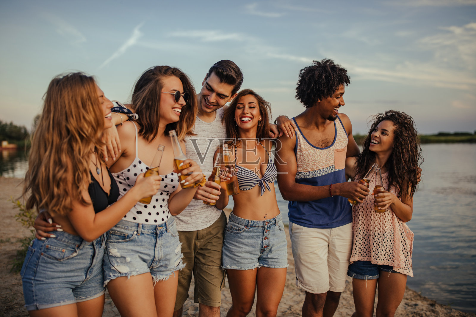 为了我们伟大的友谊照片摄影图片