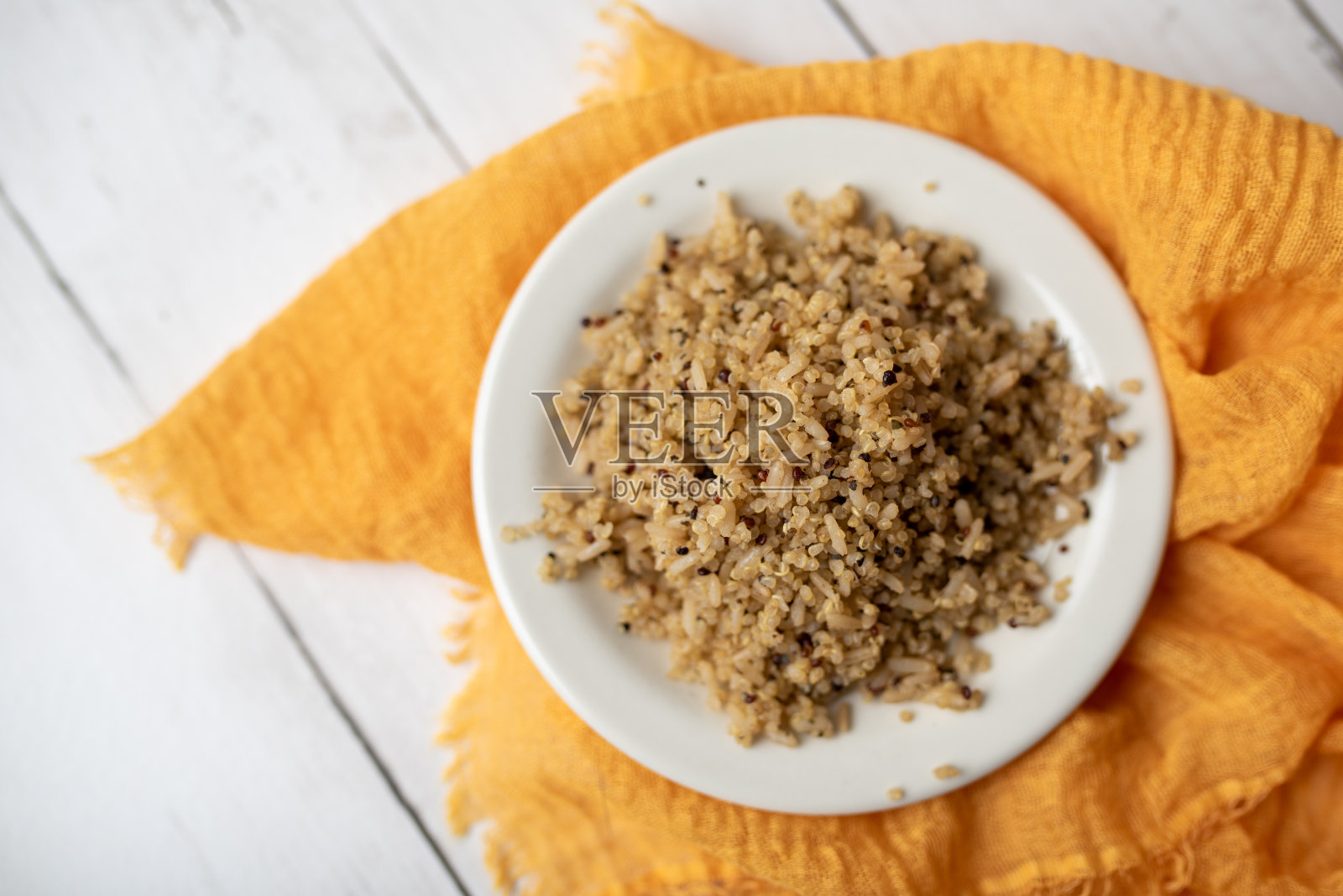 健康的糙米和藜麦照片摄影图片