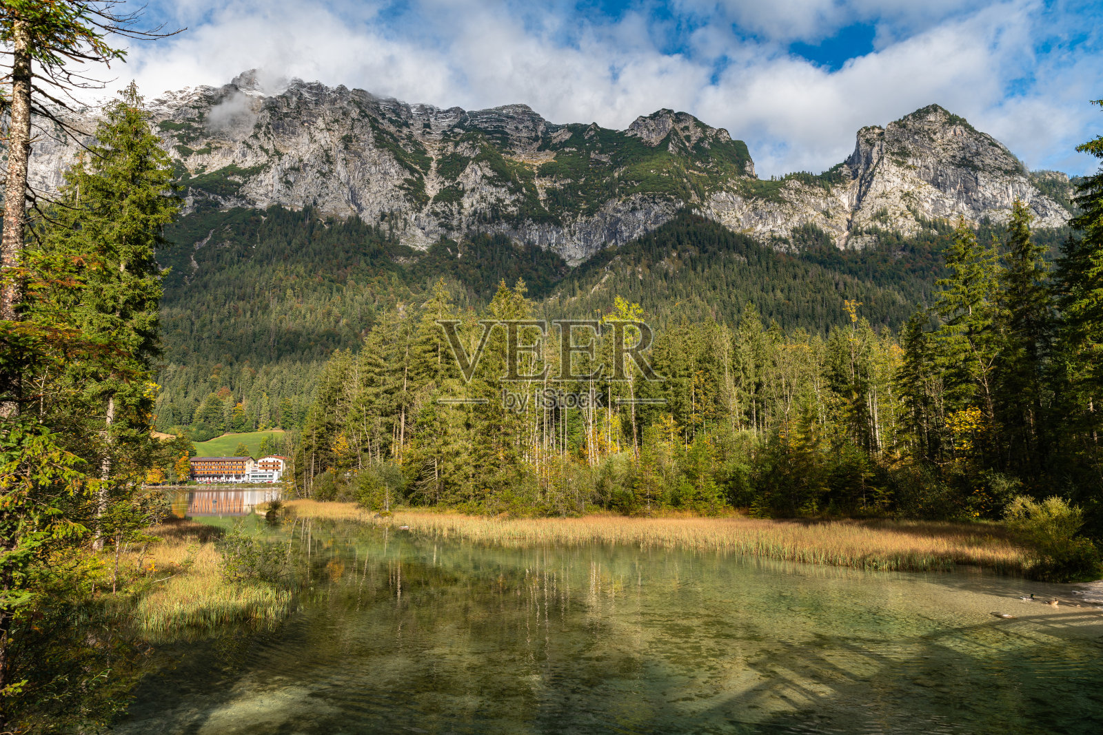在拉姆绍，巴伐利亚，德国令人惊叹的腹地和阿尔卑斯山照片摄影图片