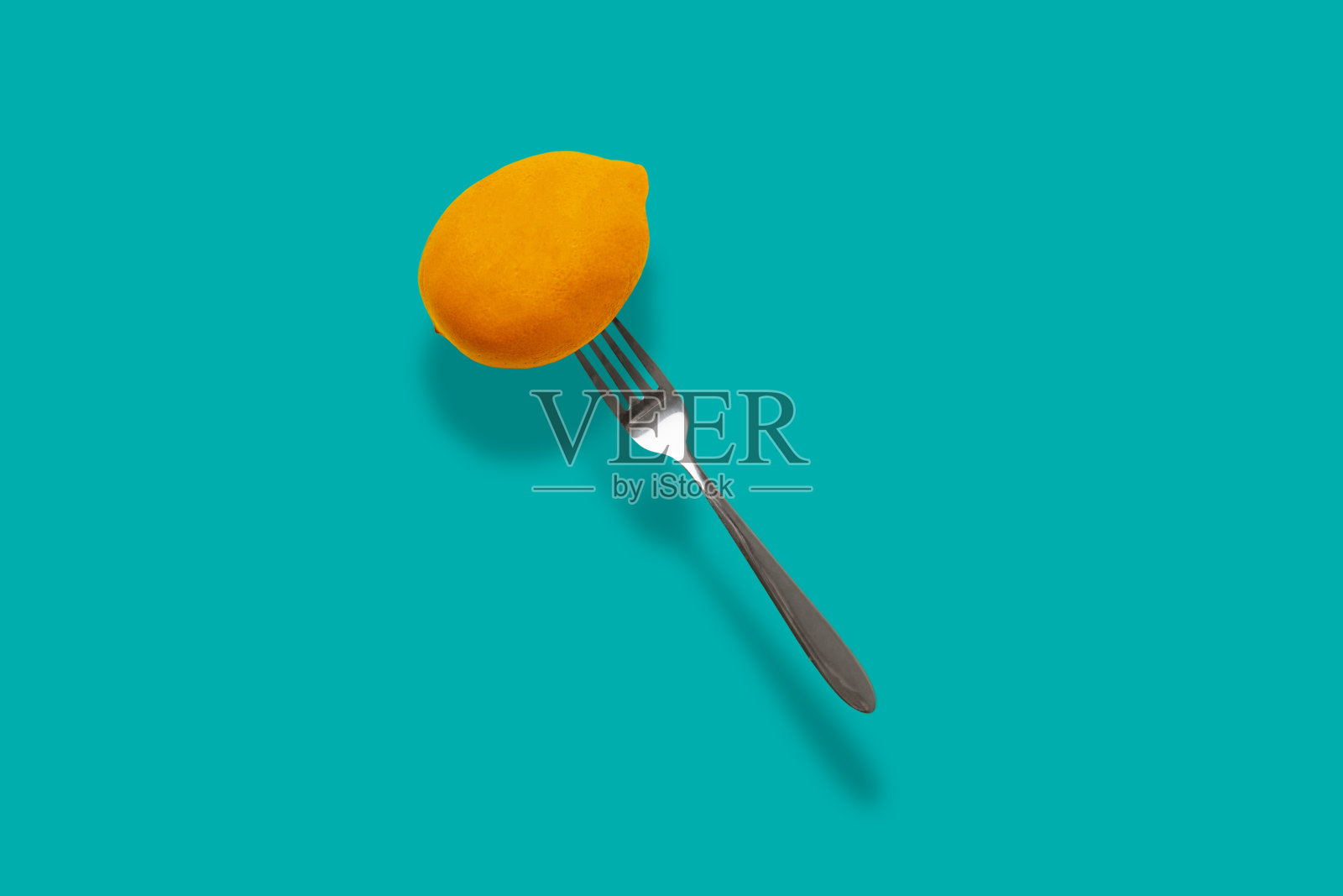 奇异的新鲜水果与水果插入，暑假概念照片摄影图片