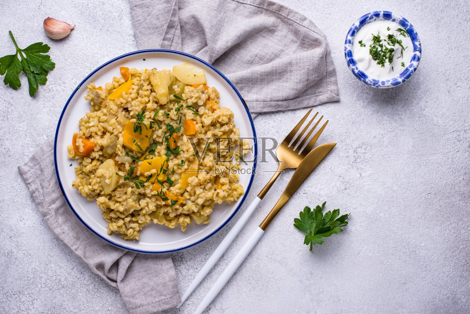 用蔬菜炖的健康干gur照片摄影图片