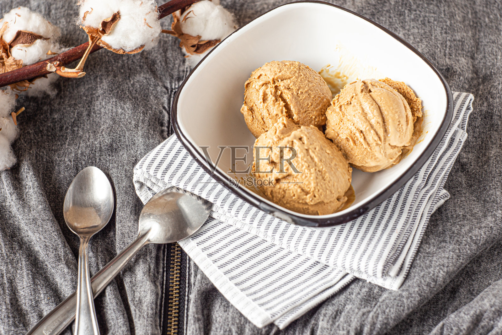 冰淇淋照片摄影图片