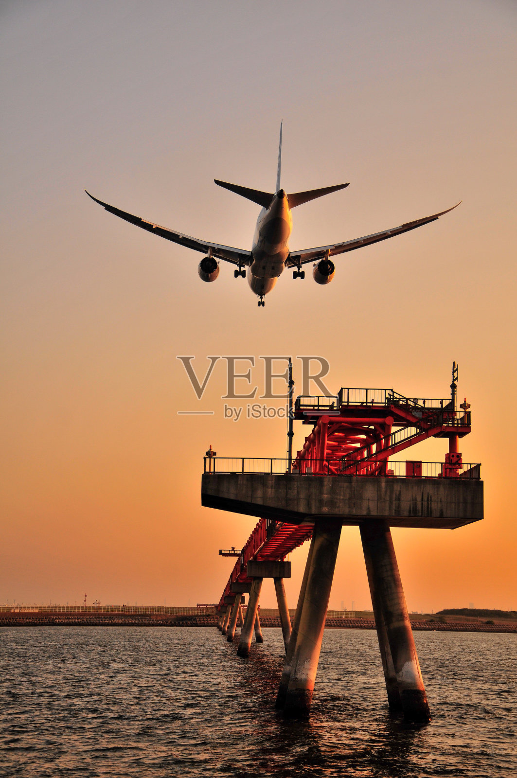 飞机着陆照片摄影图片