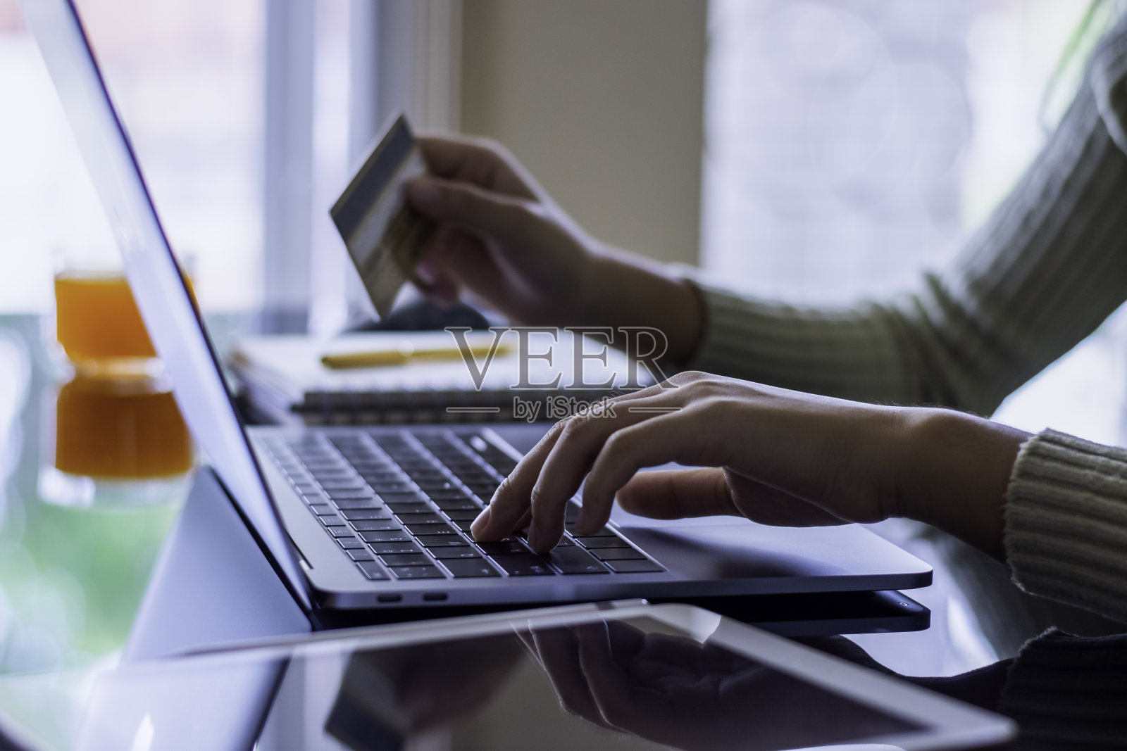 罗勒照片摄影图片