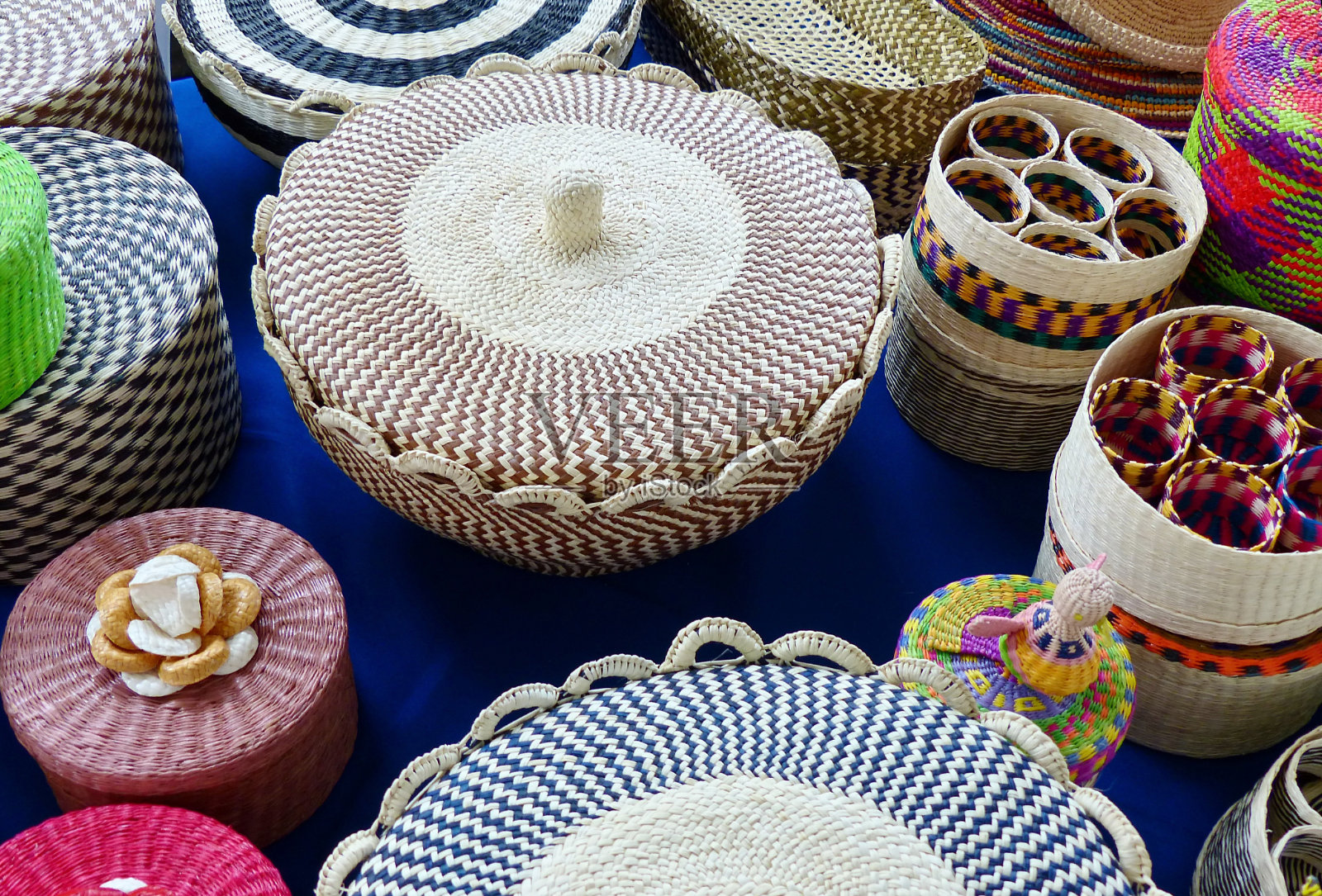 草篮子、花瓶、厄瓜多尔照片摄影图片