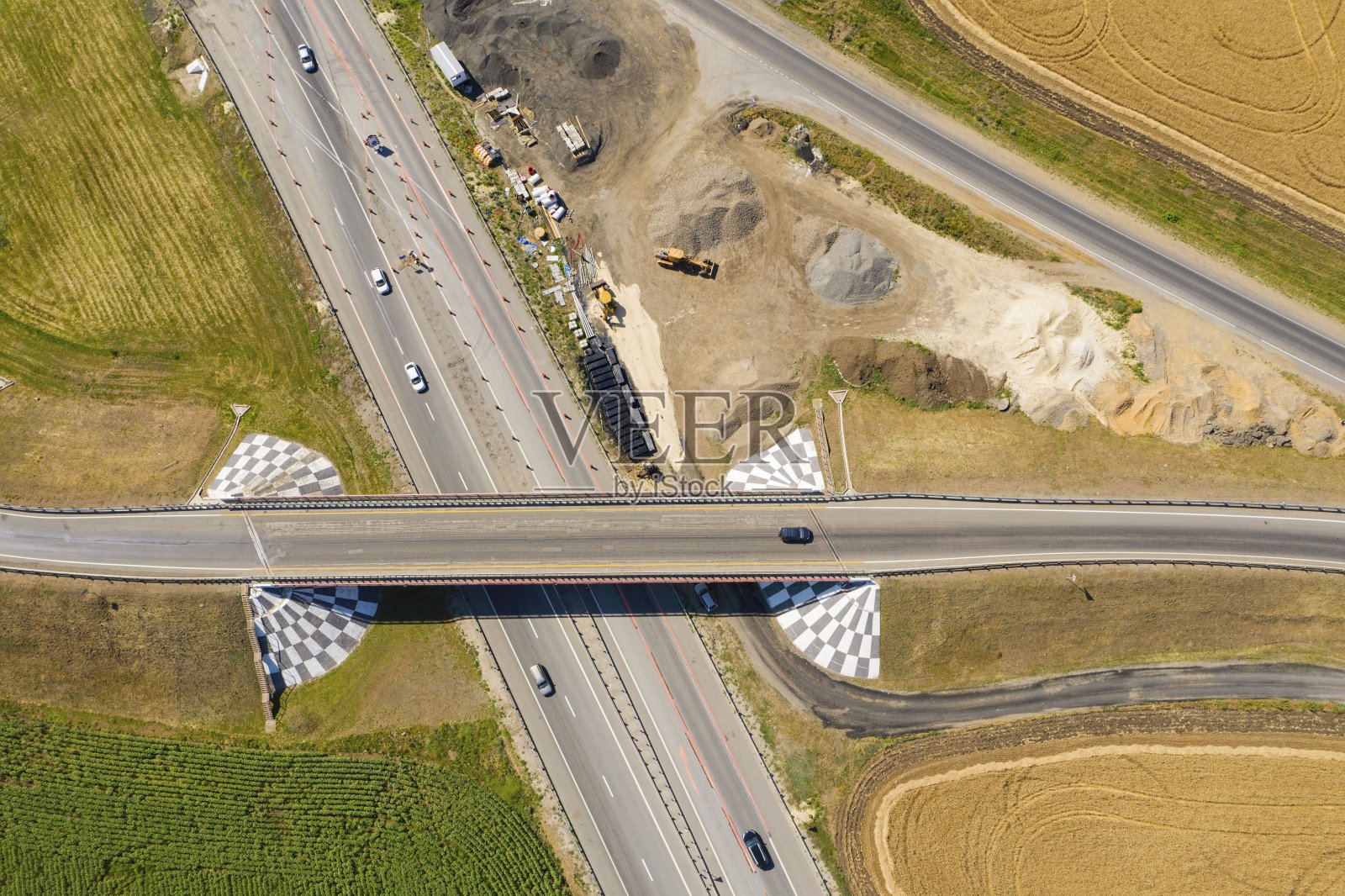 道路和桥梁在建。照片摄影图片