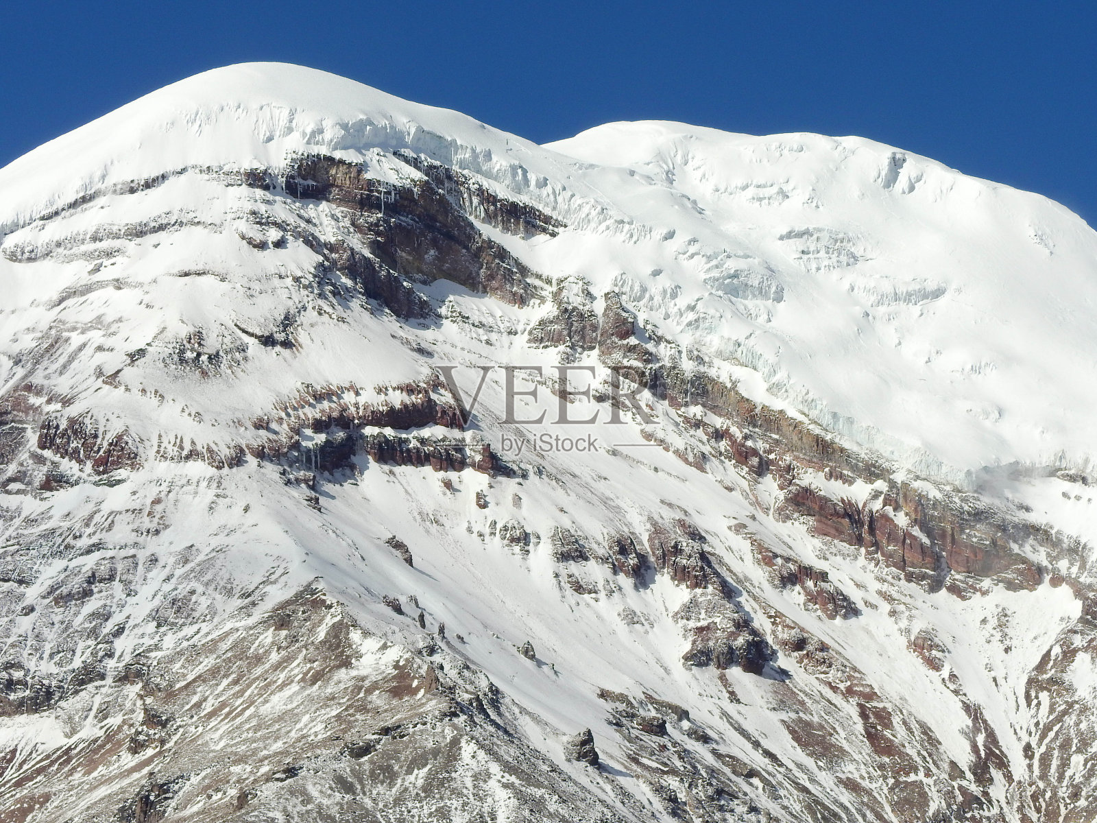 钦博拉索火山，厄瓜多尔离太阳最近的火山照片摄影图片