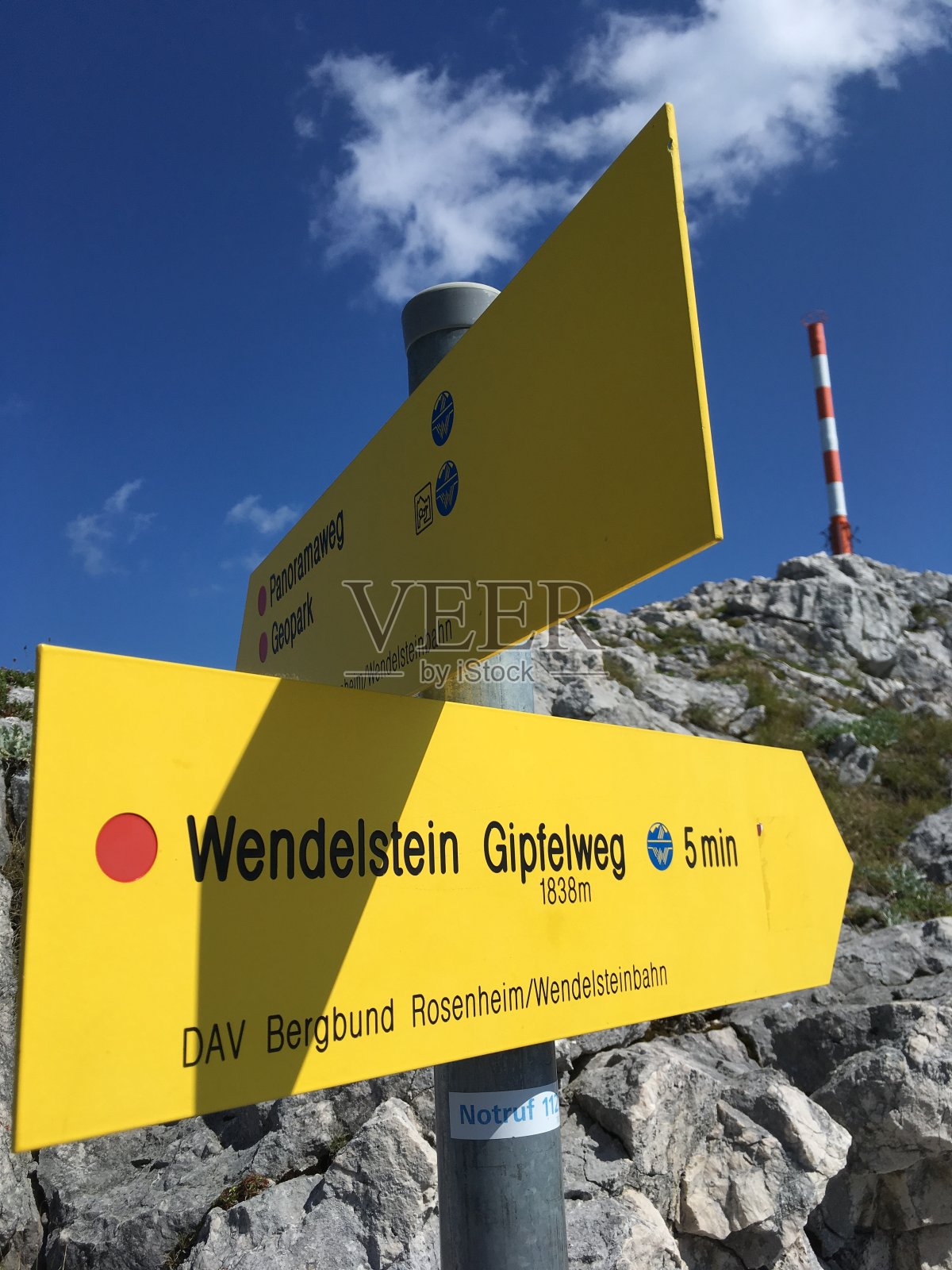 温德尔斯坦山位于德国南部的巴伐利亚阿尔卑斯山脉，海拔1838米。照片摄影图片