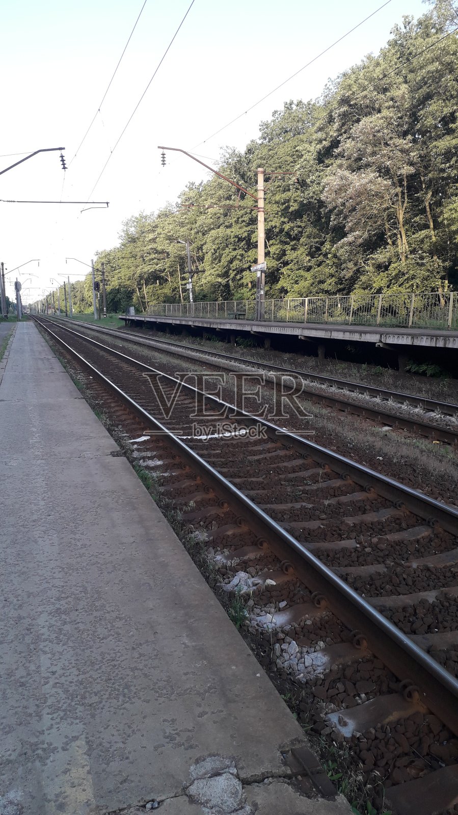 郊区火车站照片摄影图片