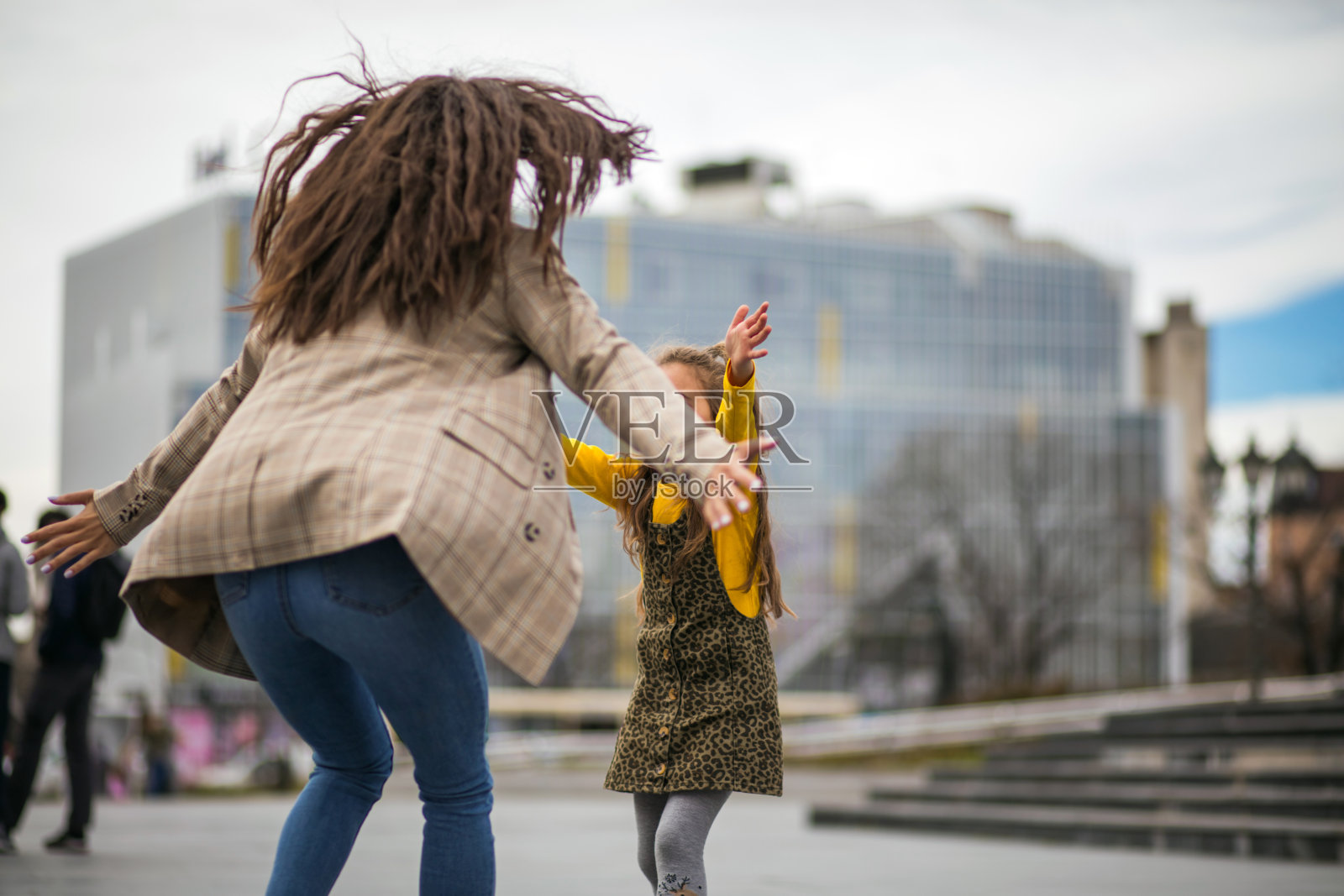 留下珍贵的回忆。照片摄影图片
