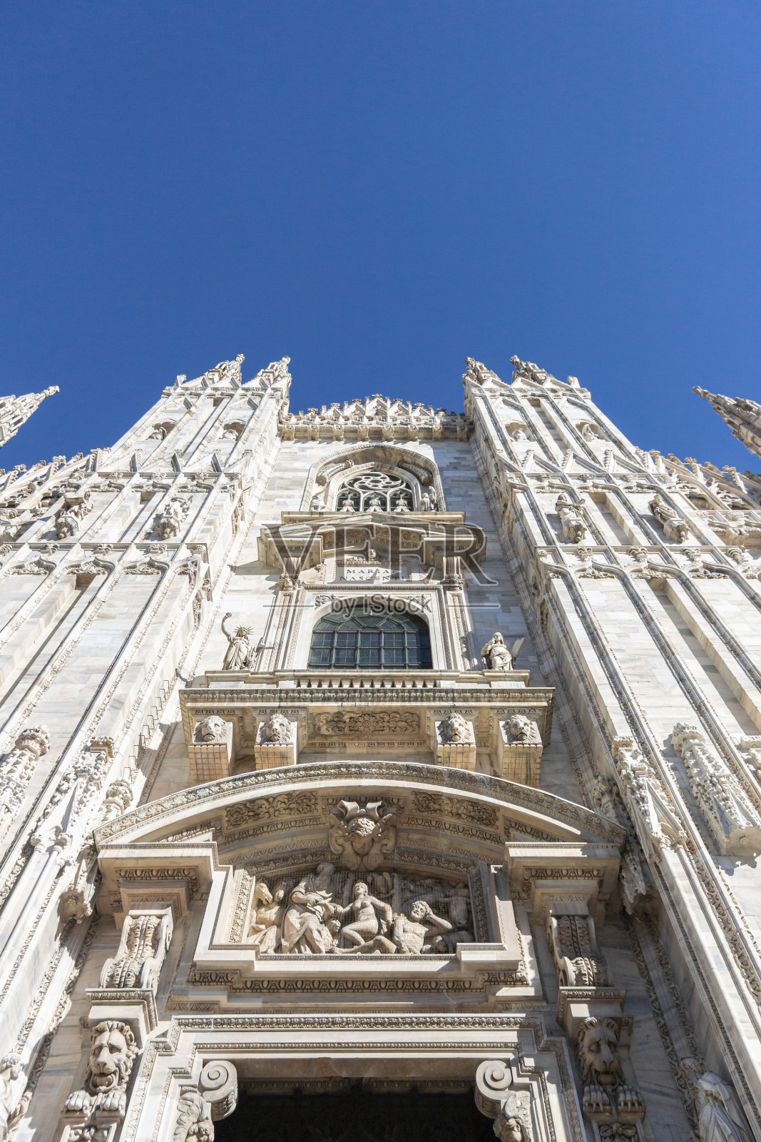 米兰大教堂的正面，意大利照片摄影图片