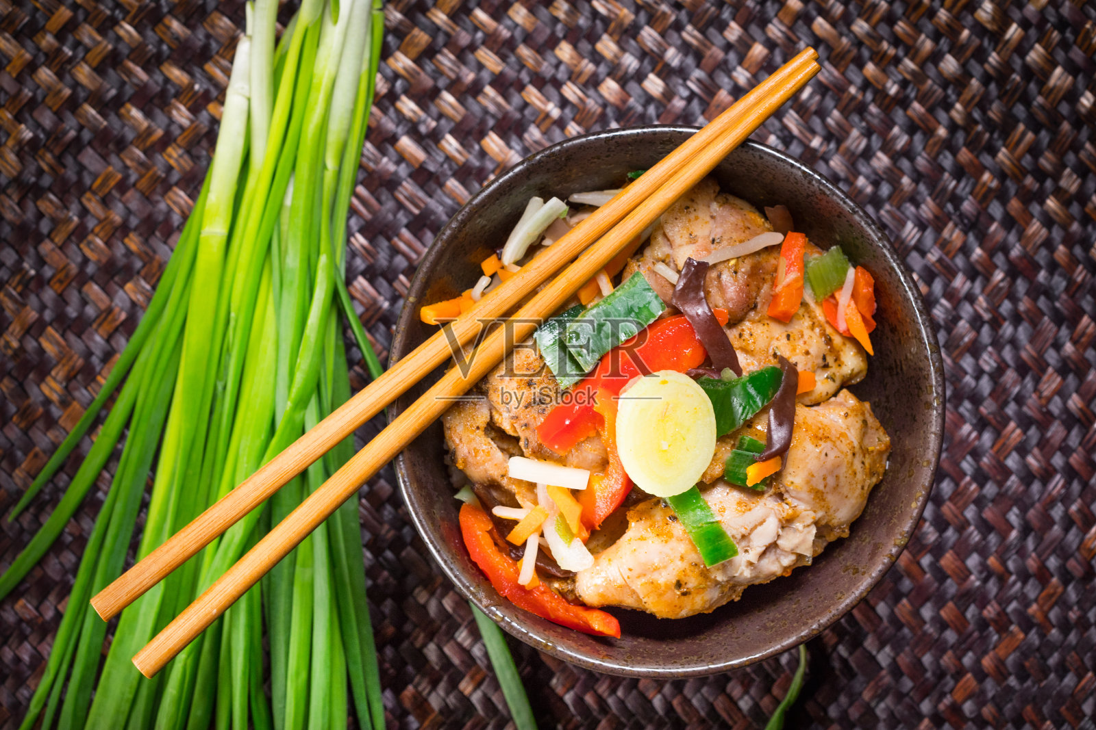 炸鸡块。照片摄影图片