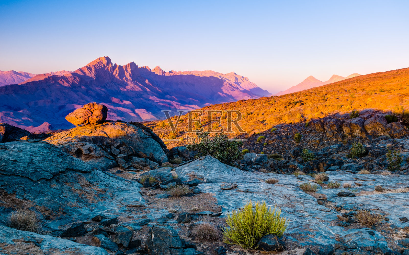 阿曼哈杰尔山脉的日落景色照片摄影图片