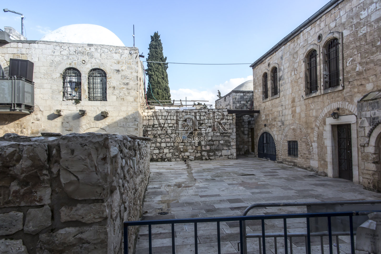 耶路撒冷老城区的建筑，靠近楼上的房间照片摄影图片