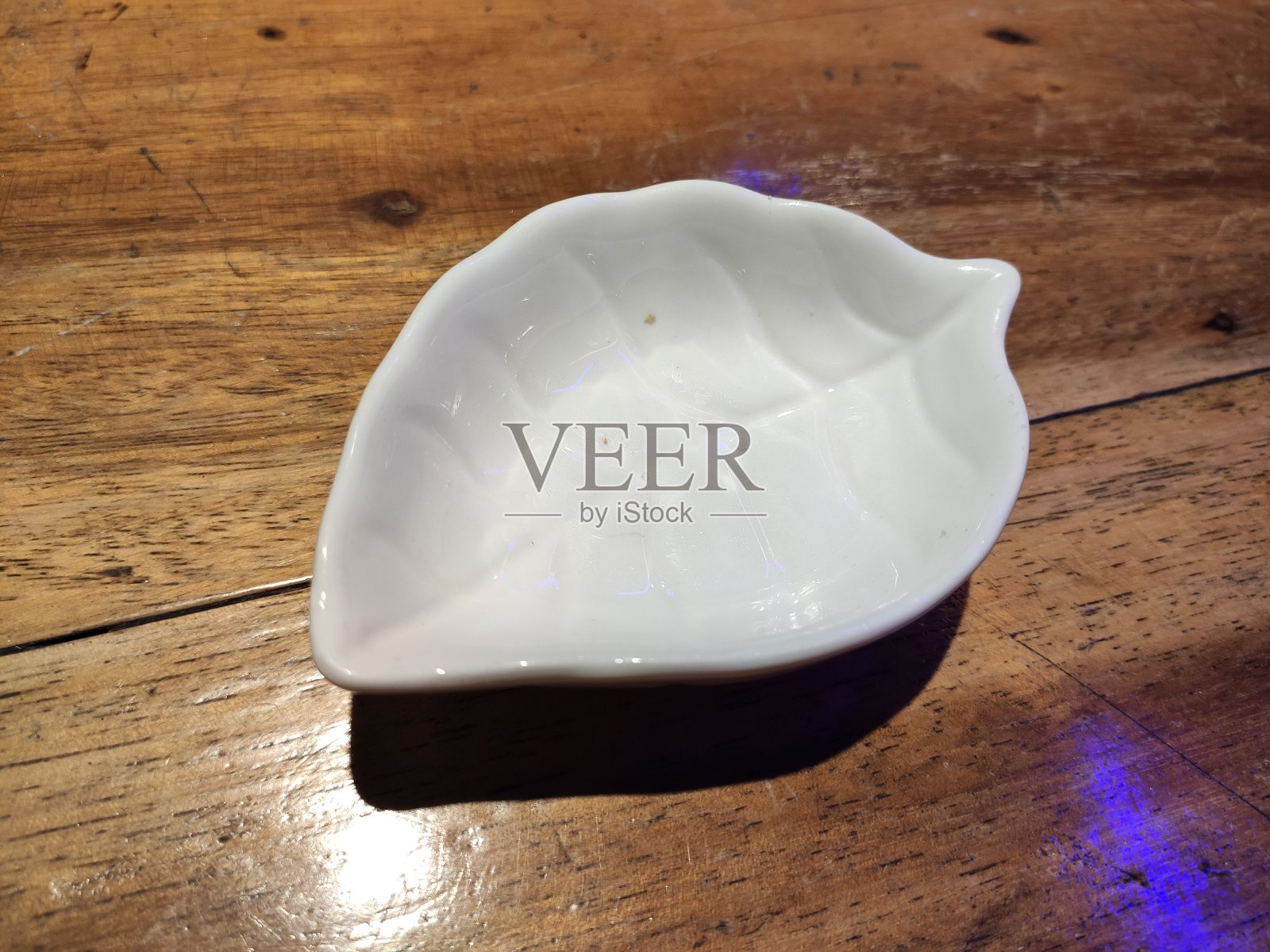 白碗花生照片摄影图片