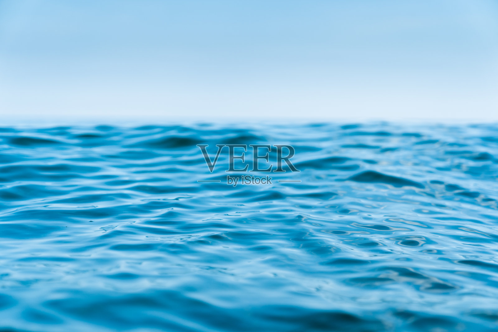 蓝水表面背景照片摄影图片