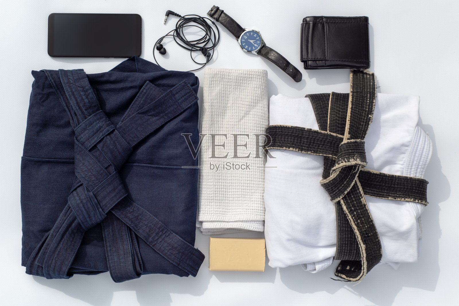 野蛮人的武术运动器材。空手道，合气道，柔道的背景。照片摄影图片