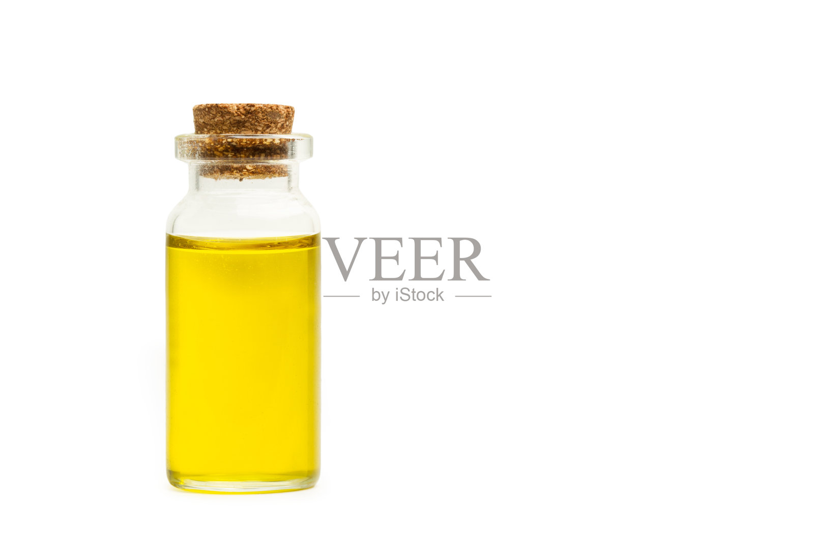 白色背景上的一瓶橄榄油照片摄影图片